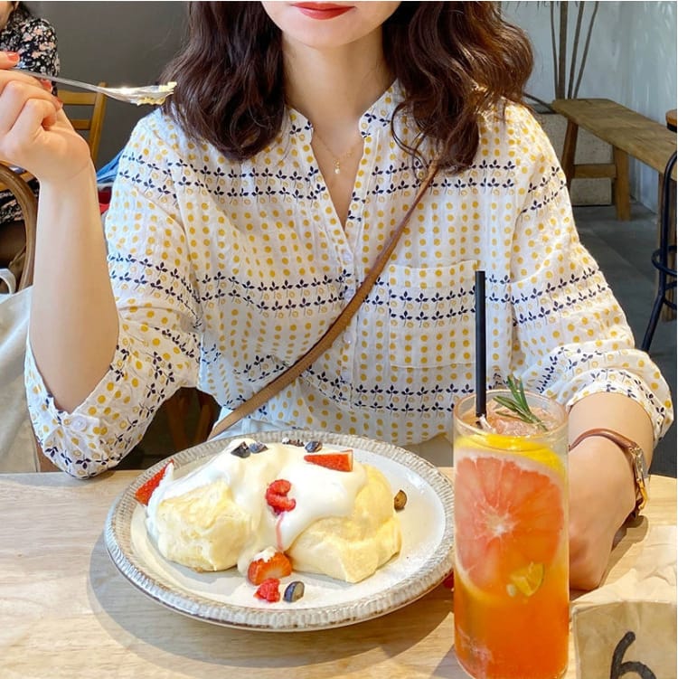夏季甜美V領圓點小草圖案七分袖襯衫